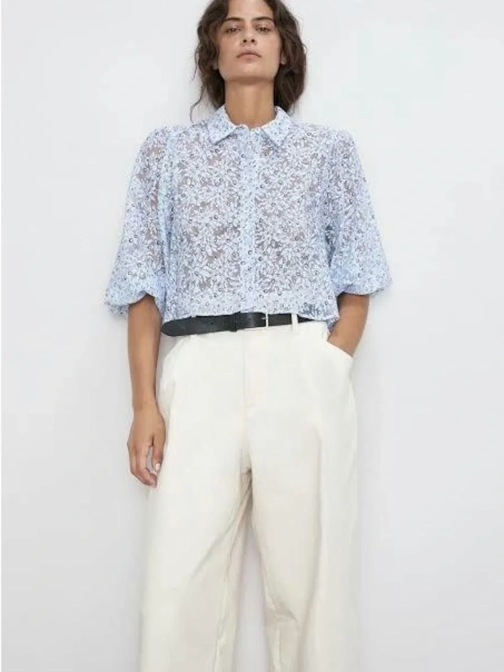 Zara Blue Floral Lace Cropped Puff Sleeve Button-Up Blouse Size M